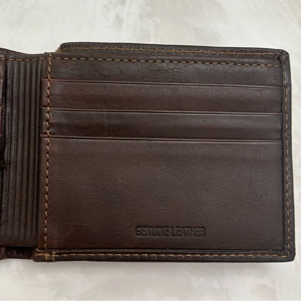 Buxton Men’s Genuine Leather Wallet Brown Bifold Billfold Credit Card NWOT